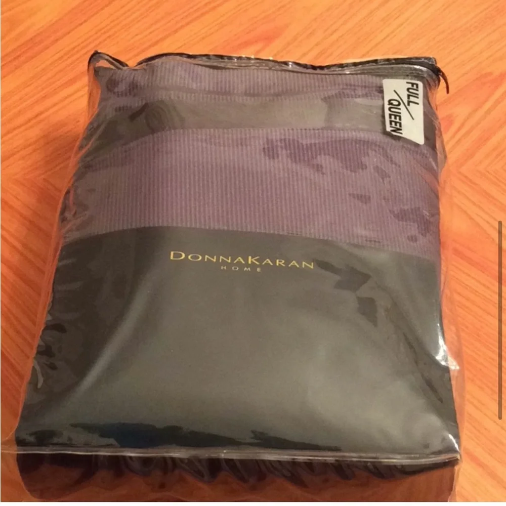 Donna Karan Home The Modern Collection Full/Queen Striped Duvet Cover